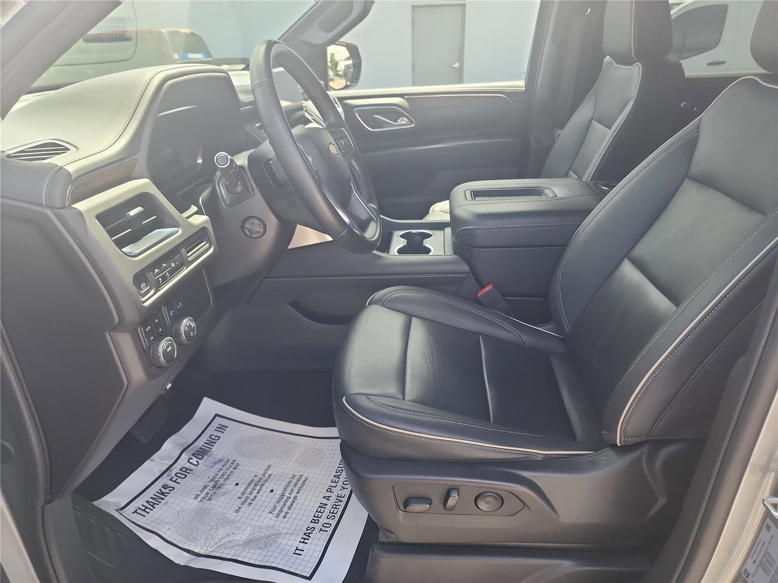 Used 2023 Chevrolet Suburban Premier AWD/4WD image 18