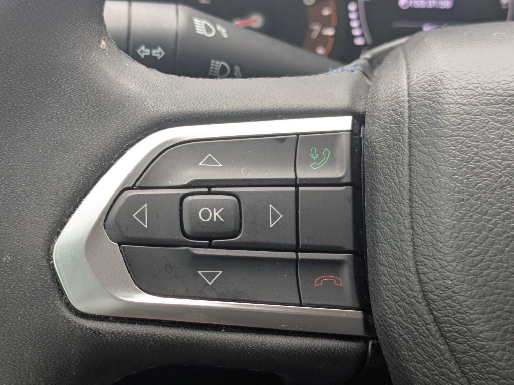Used 2022 Jeep Compass Latitude AWD/4WD image 28