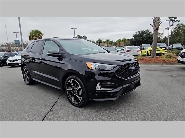 Used 2020 Ford Edge ST image 30