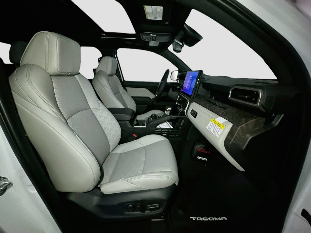 New 2026 Toyota Tacoma Limited AWD/4WD image 32