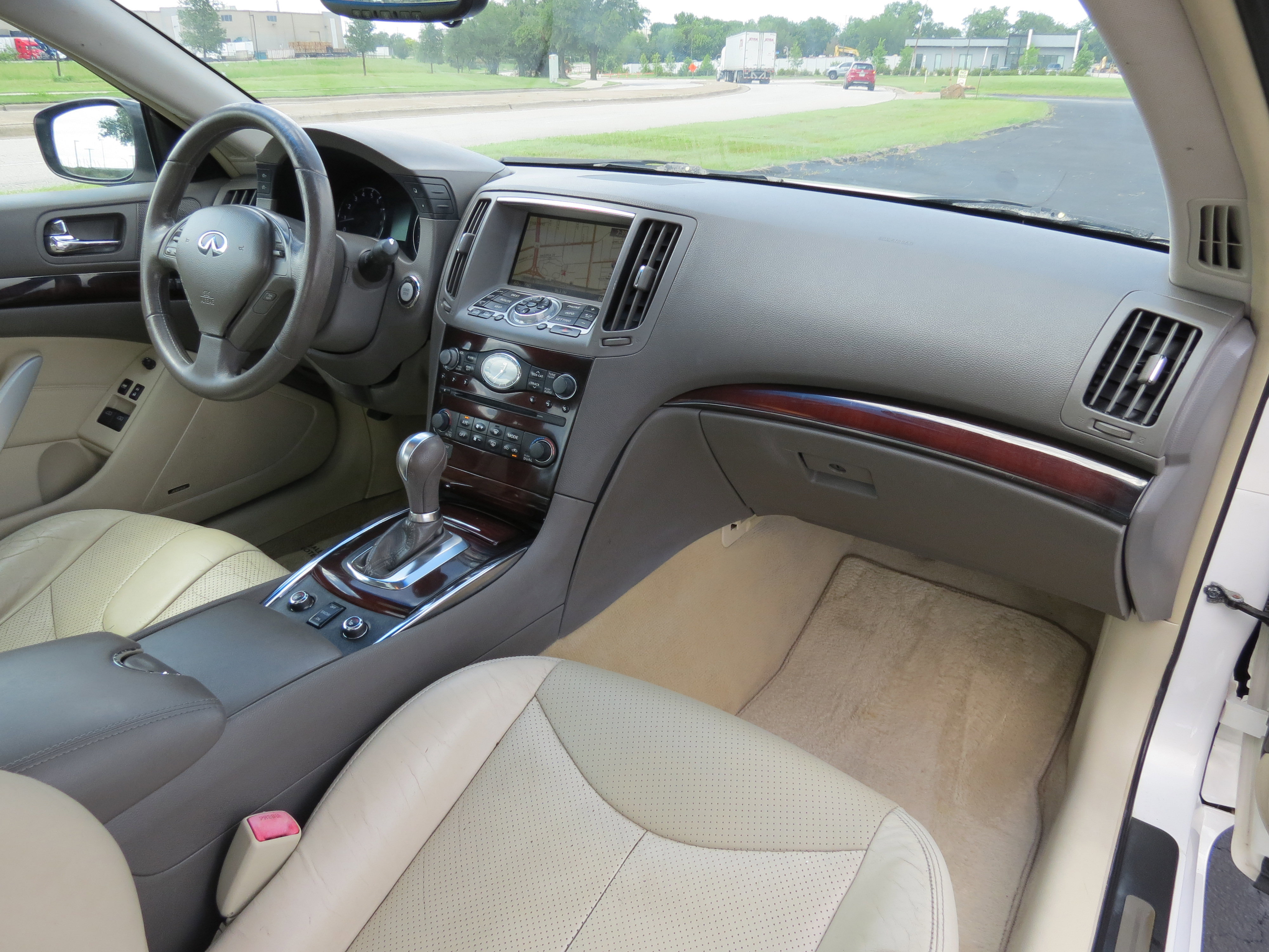 Used 2010 INFINITI G37 x w/ Premium Pkg image 34