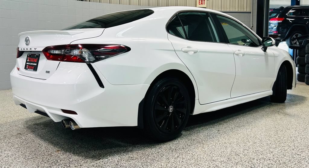 Used 2024 Toyota Camry SE FWD image 6