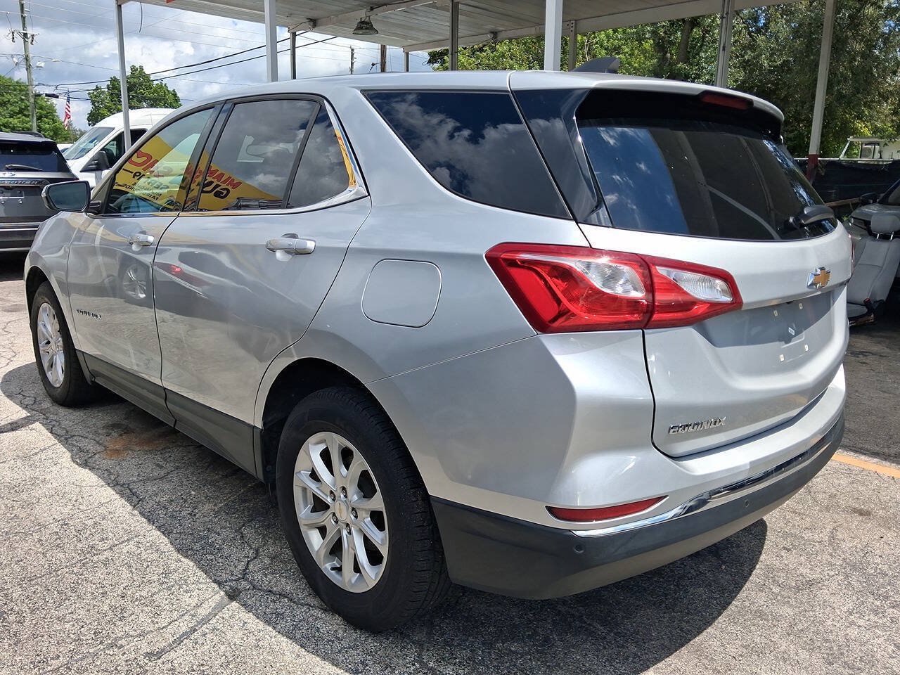 Used 2019 Chevrolet Equinox LT FWD image 3