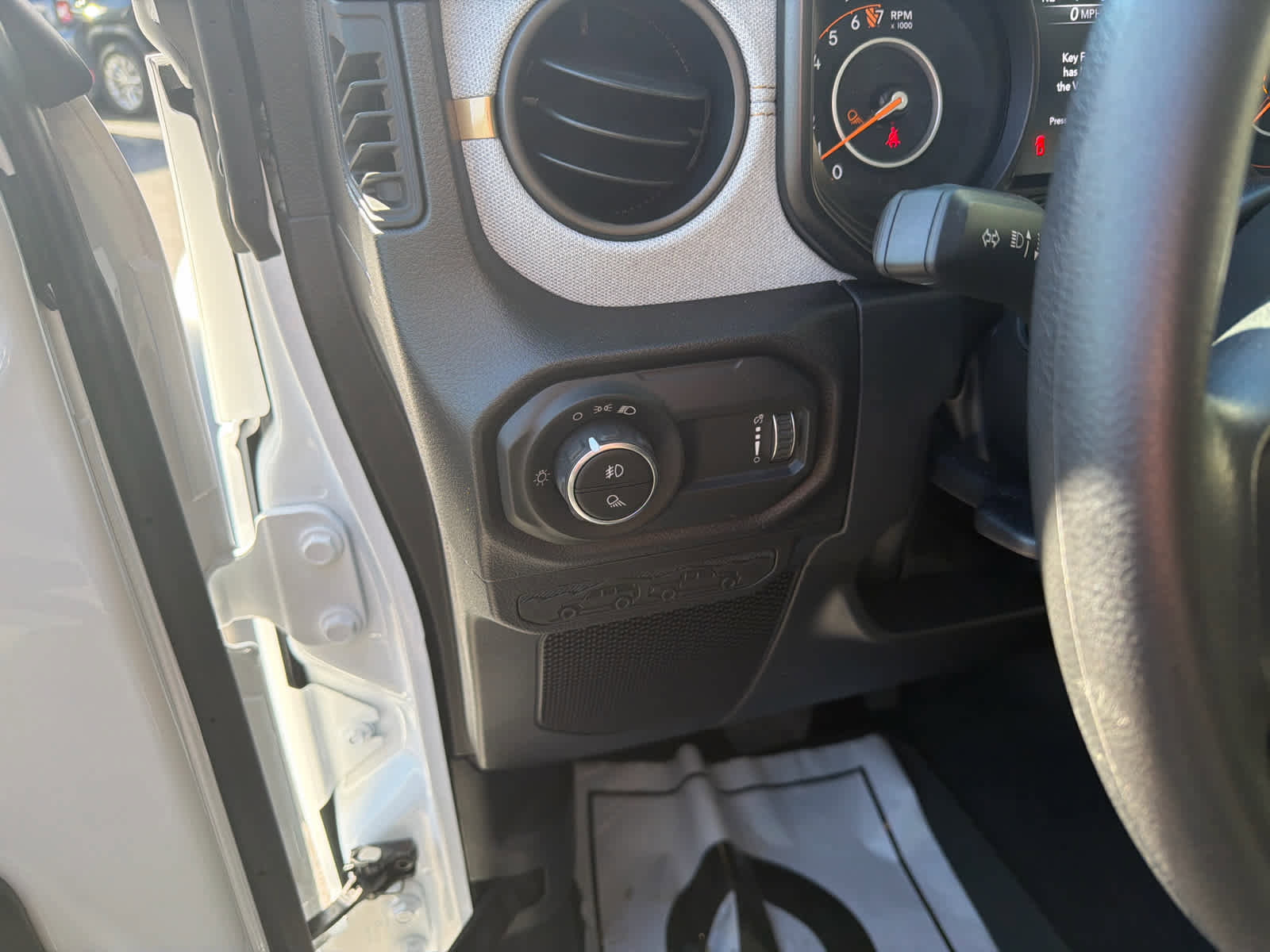 New 2026 Jeep Gladiator Sport image 17