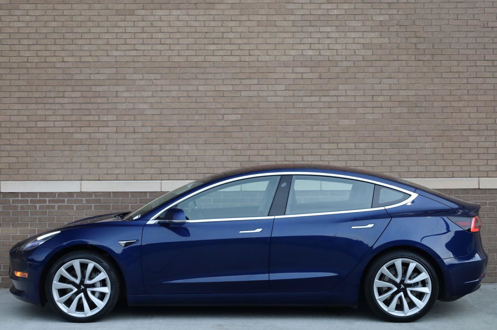 Used 2018 Tesla Model 3 Long Range RWD image 3