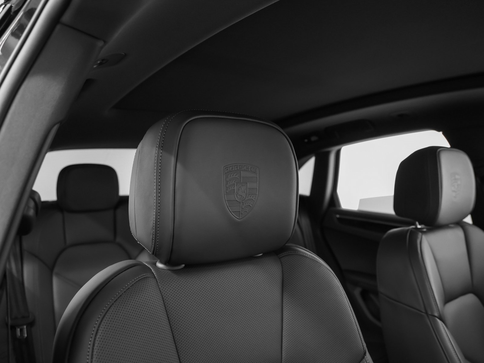 Used 2025 Porsche Macan image 22