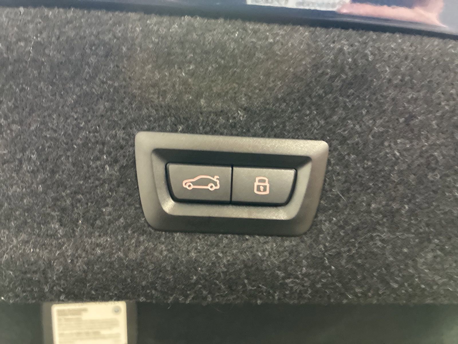 Used 2024 BMW 330i xDrive Sedan w/ Premium Package image 31