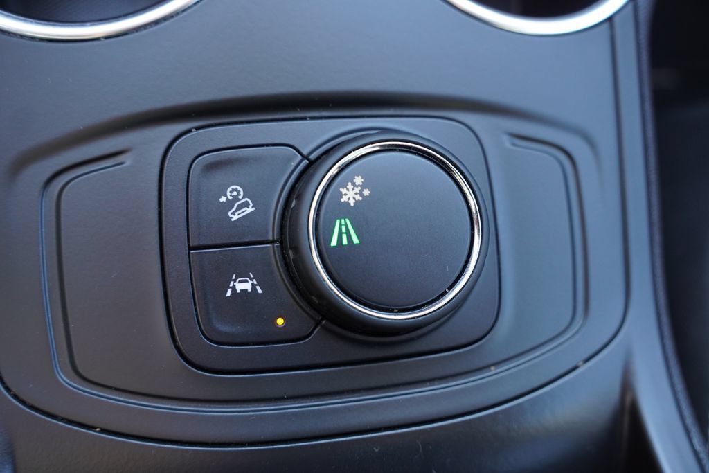 Certified 2023 GMC Terrain SLE FWD image 27