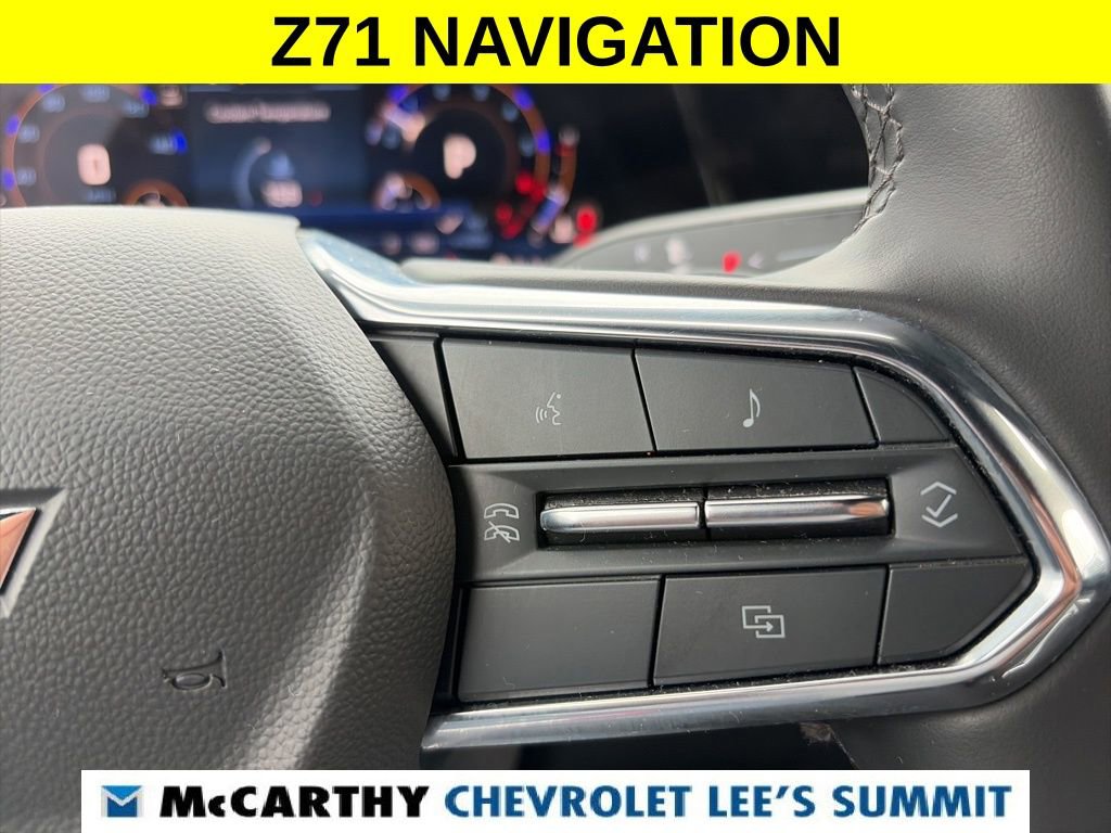 Used 2025 Chevrolet Suburban Z71 AWD/4WD image 19