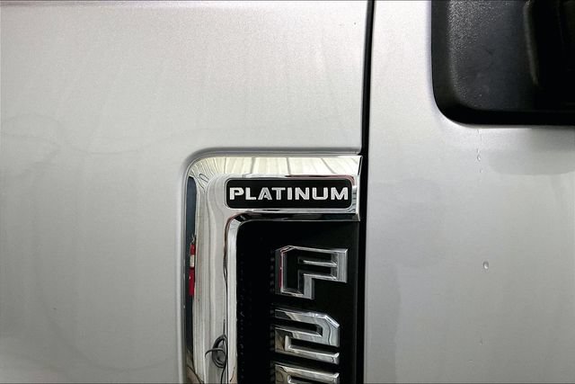 Used 2017 Ford F250 Platinum w/ FX4 Off-Road Package AWD/4WD image 27