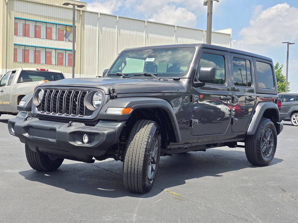 Used 2024 Jeep Wrangler Unlimited Sport AWD/4WD image 4