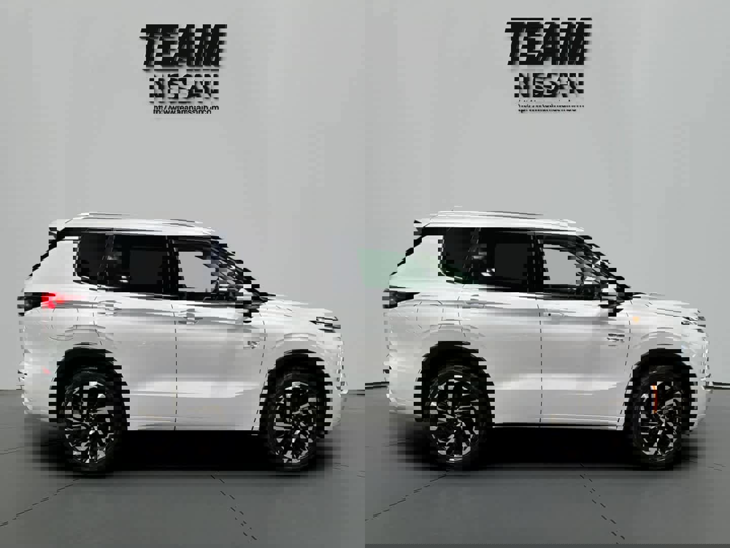 Used 2024 Mitsubishi Outlander SEL image 8