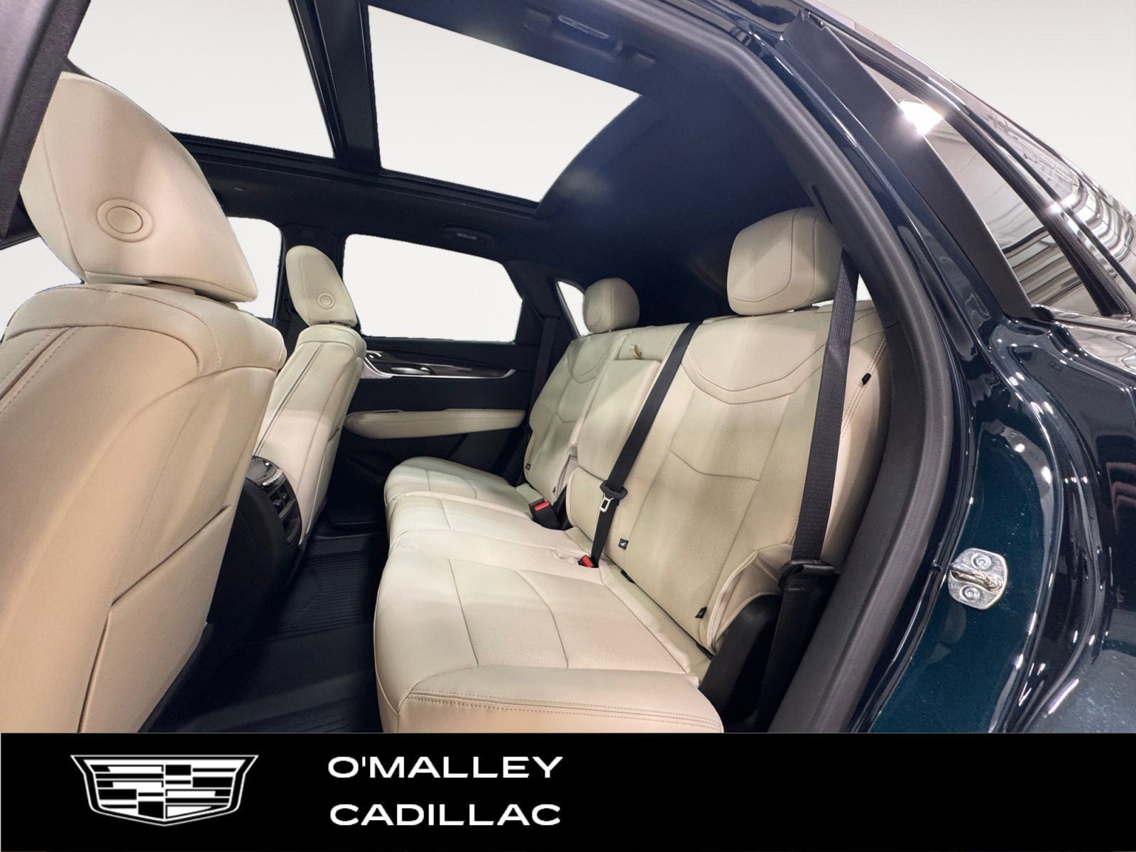 New 2026 Cadillac XT5 Sportv w/ LPO, Floor Liner Package image 11
