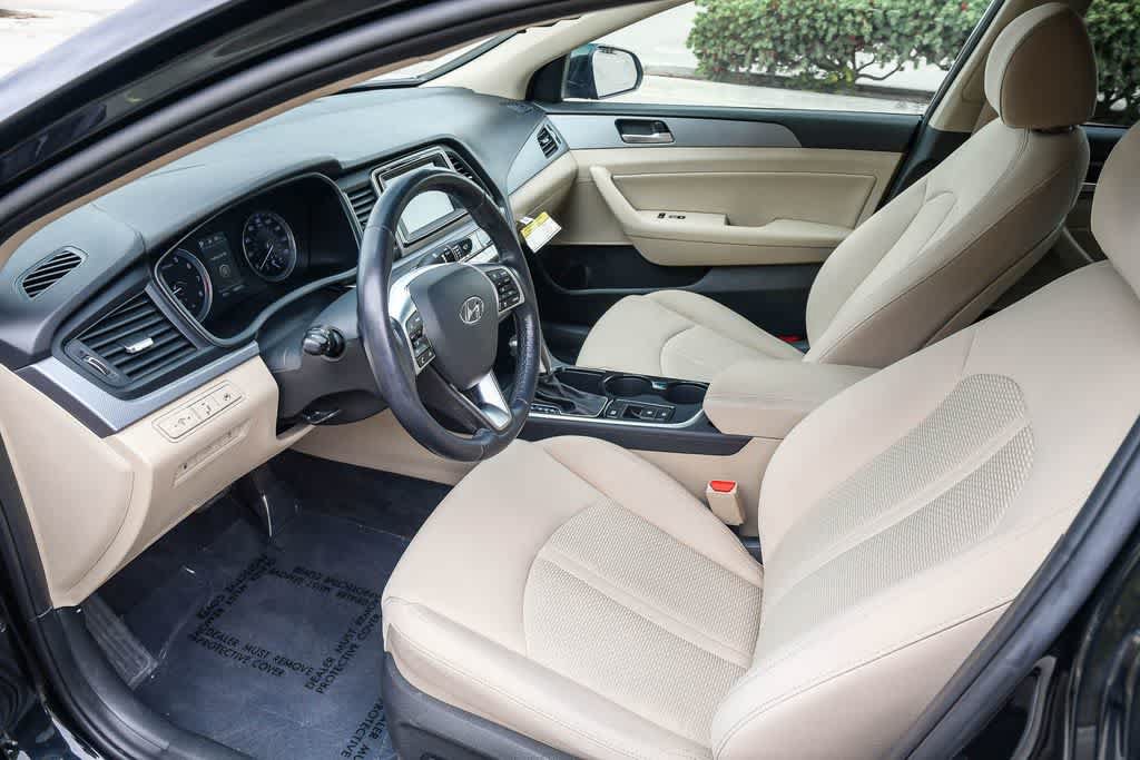Used 2019 Hyundai Sonata SEL w/ Tech Package 02 FWD image 16