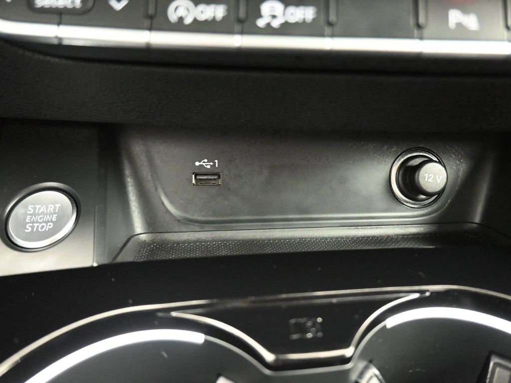 Used 2022 Audi A4 2.0T Premium image 22