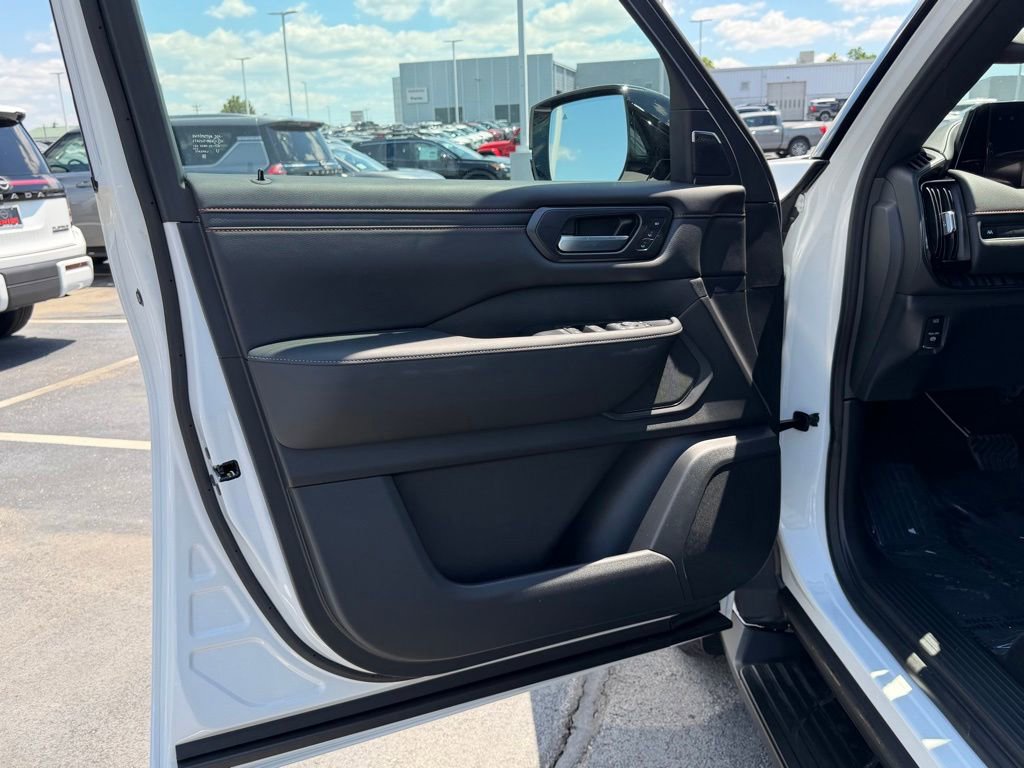 New 2026 Nissan Armada PRO-4X AWD/4WD image 12