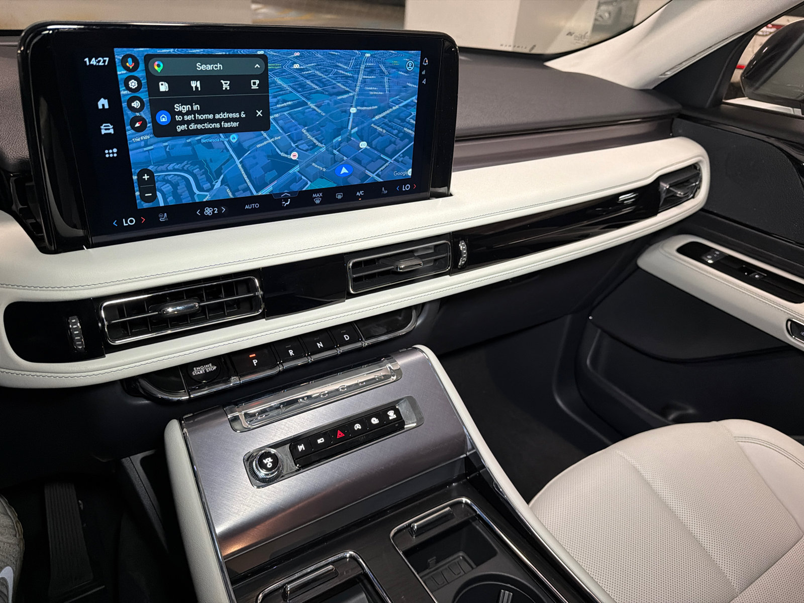 New 2027 Lincoln Aviator AWD image 27