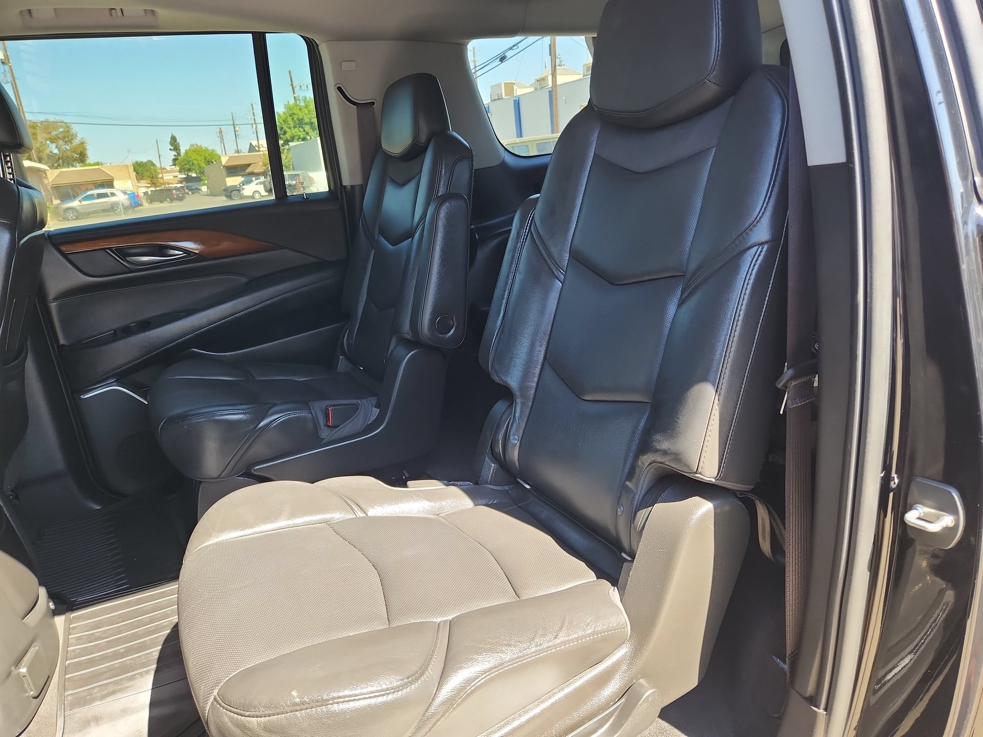 Used 2016 Cadillac Escalade ESV Premium AWD/4WD image 23