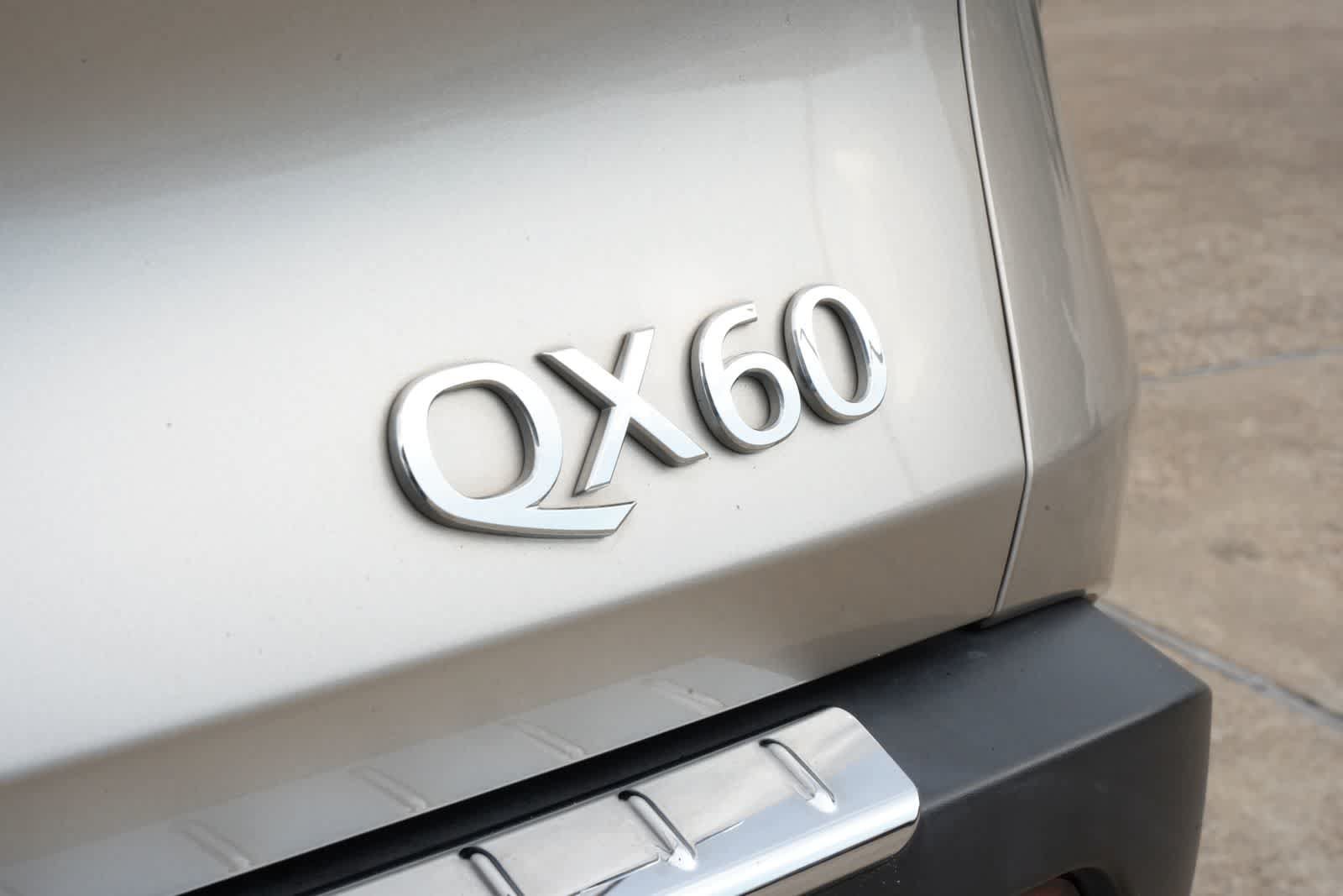 Certified 2023 INFINITI QX60 Luxe w/ Cargo Package AWD/4WD image 19