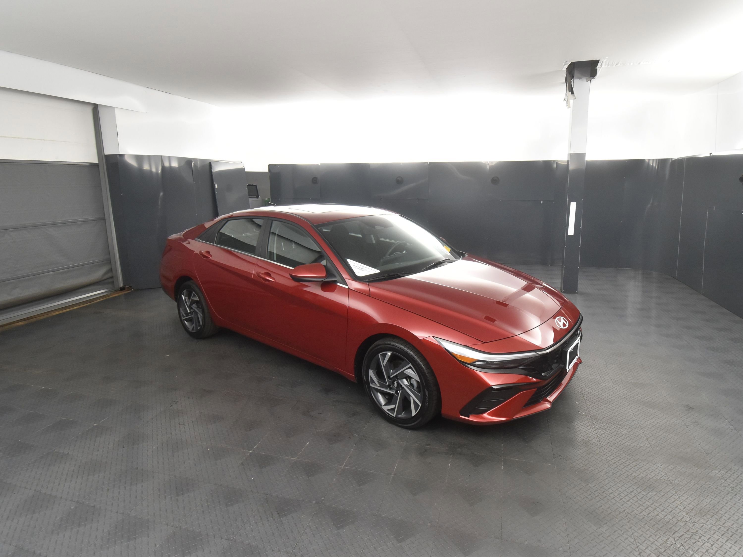 Used 2025 Hyundai Elantra SEL image 5