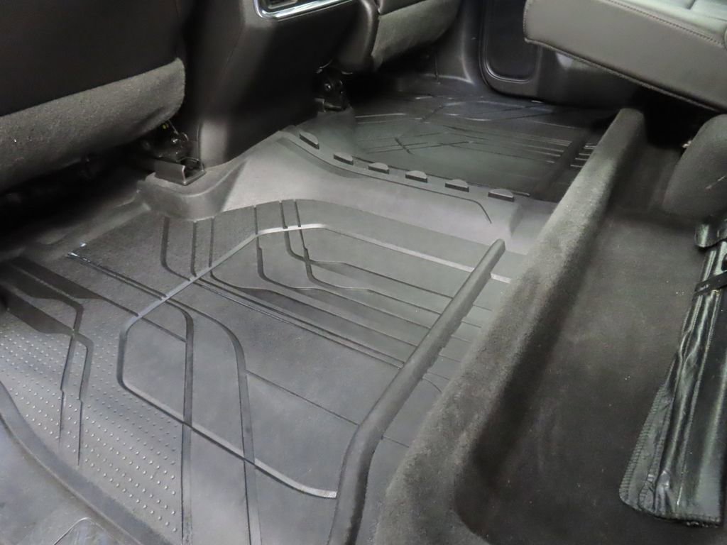 Used 2019 Chevrolet Silverado 1500 High Country w/ High Country Premium Package AWD/4WD image 73