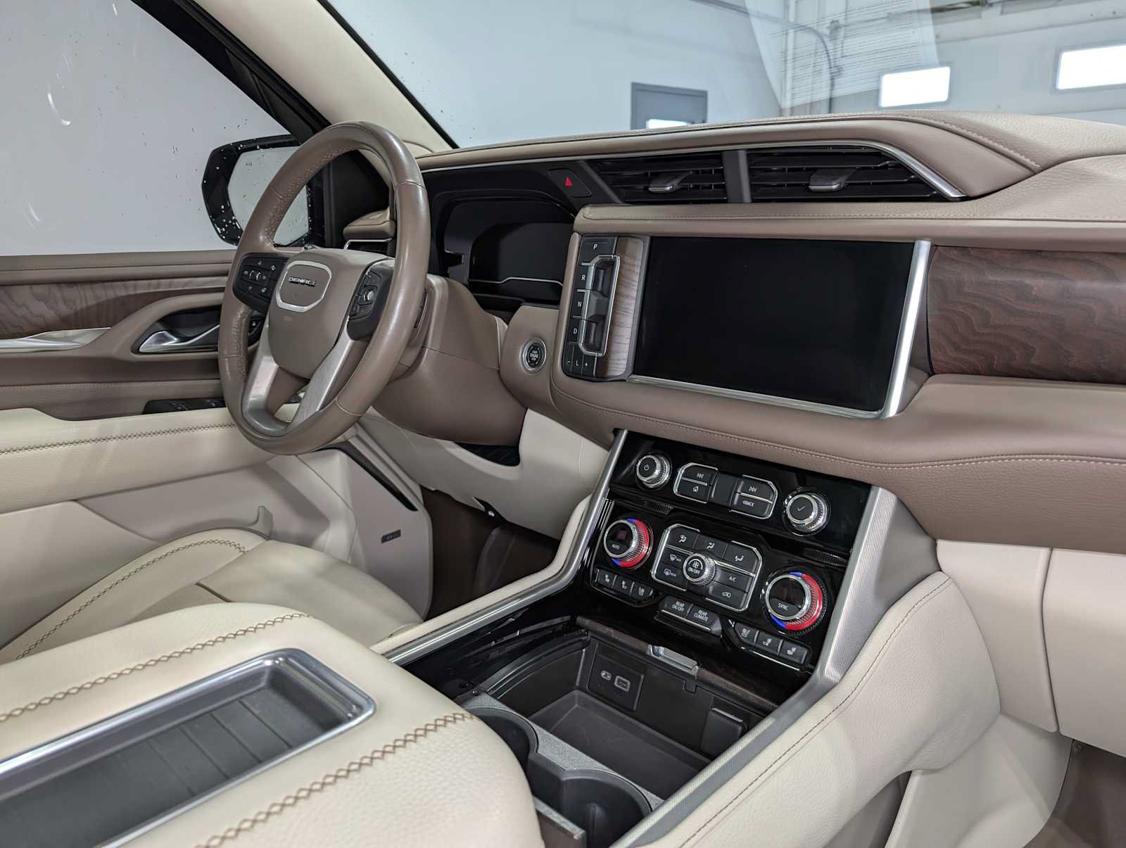 Certified 2022 GMC Yukon Denali w/ Max Trailering Package AWD/4WD image 45