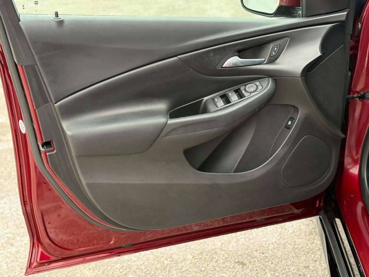 Used 2017 Chevrolet Volt LT w/ Comfort Package FWD image 37