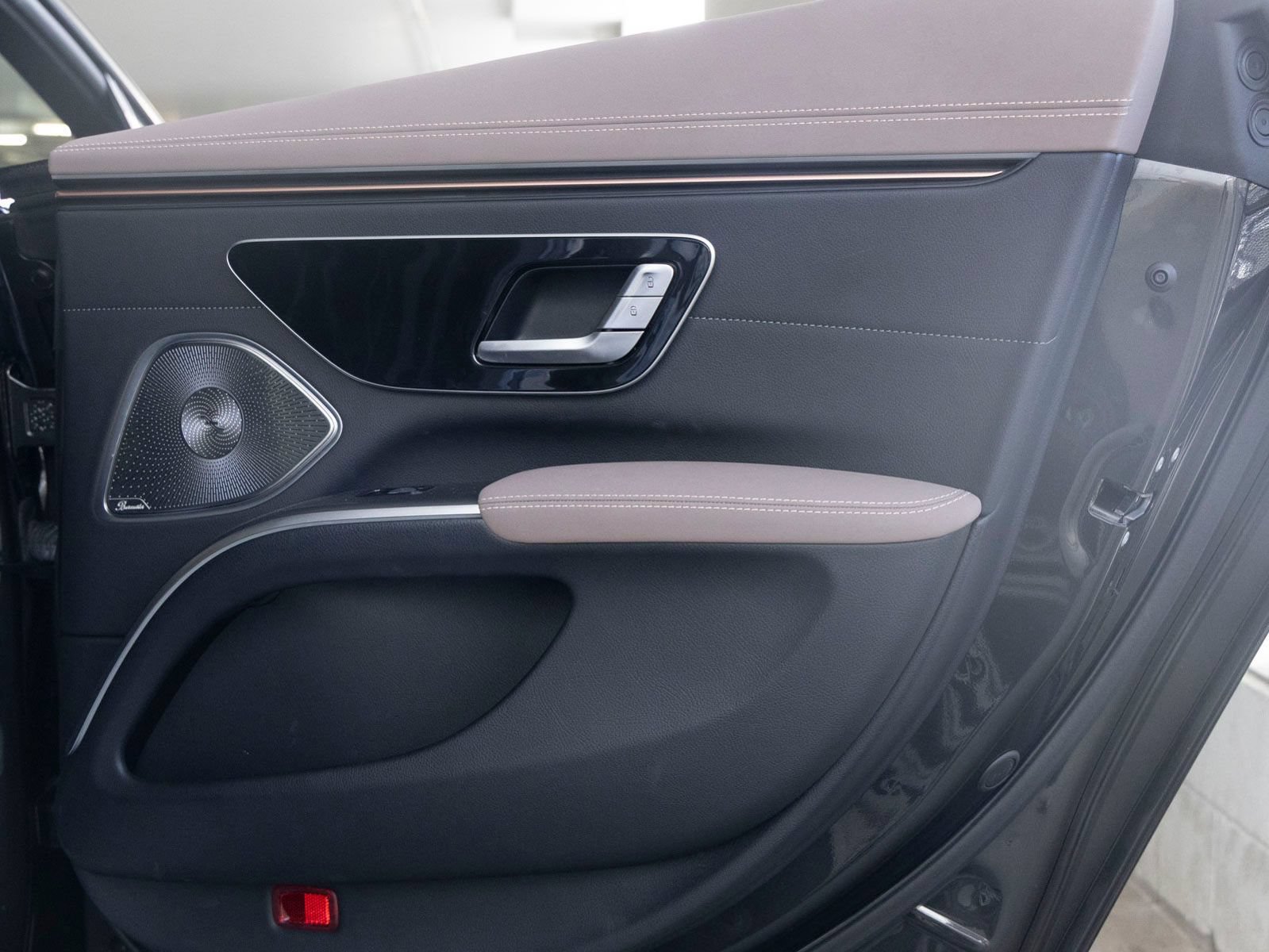 Used 2022 Mercedes-Benz EQS 450+ Sedan image 21
