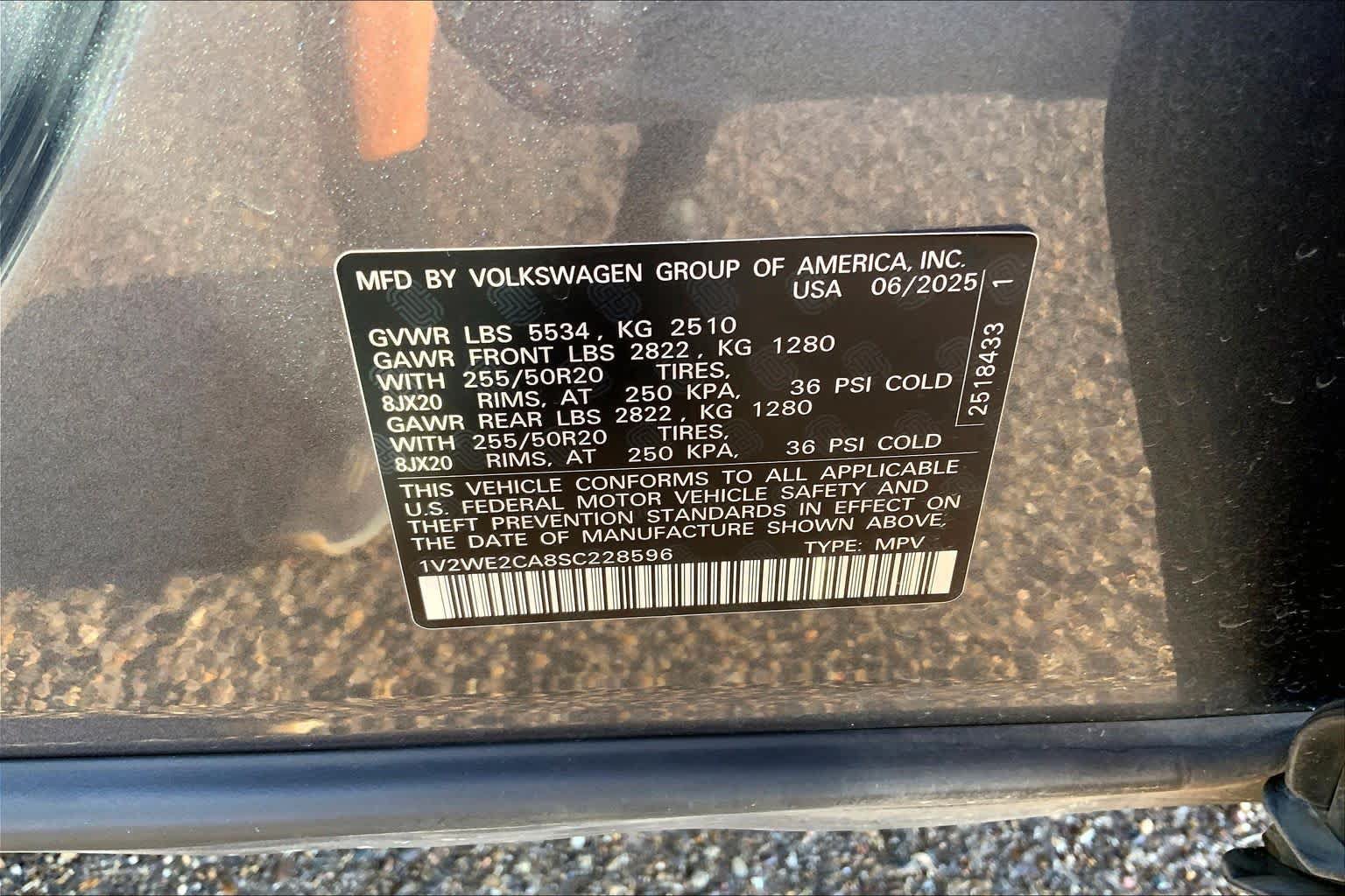 Used 2025 Volkswagen Atlas Cross Sport SE FWD image 36