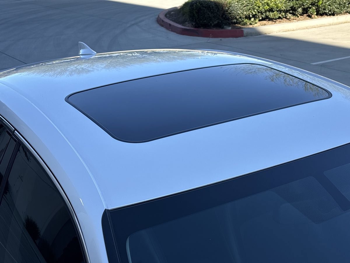 Used 2016 Lexus IS 200t image 9