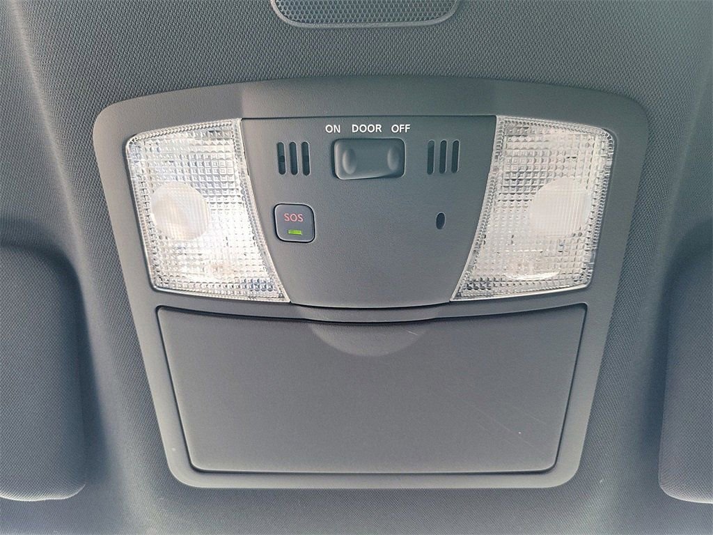 Used 2024 Nissan GT-R Premium w/ Premium Interior Package image 19