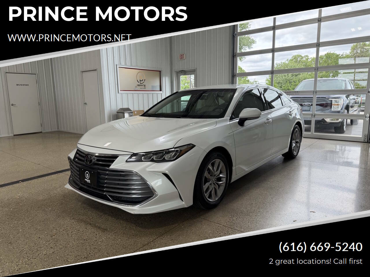 Used 2021 Toyota Avalon XLE FWD image 1