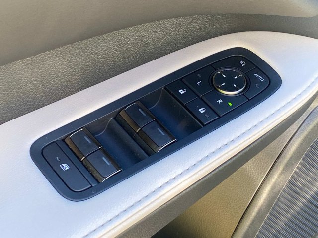 Used 2025 Lexus RX 350 Premium w/ Accessory Package AWD/4WD image 13