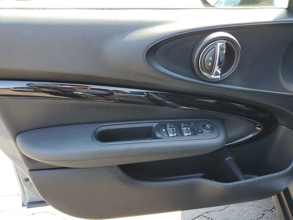 Used 2022 MINI Cooper Clubman S AWD/4WD image 23