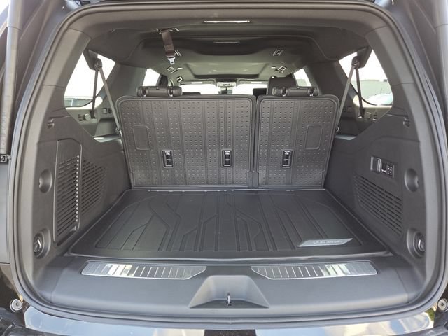 New 2026 Chevrolet Suburban High Country AWD/4WD image 22