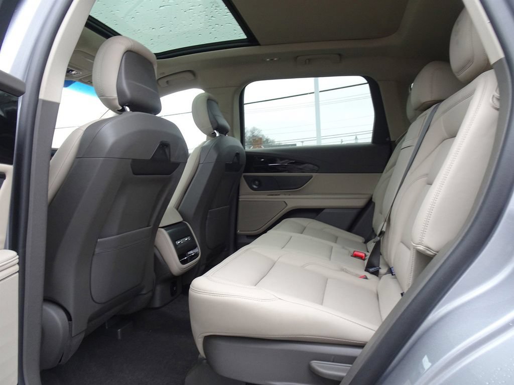 Used 2024 Lincoln Nautilus Premier w/ Equipment Group 102A AWD/4WD image 15
