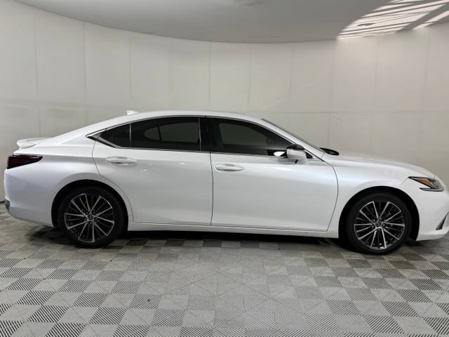 Certified 2023 Lexus ES 300h w/ Premium Package FWD image 10