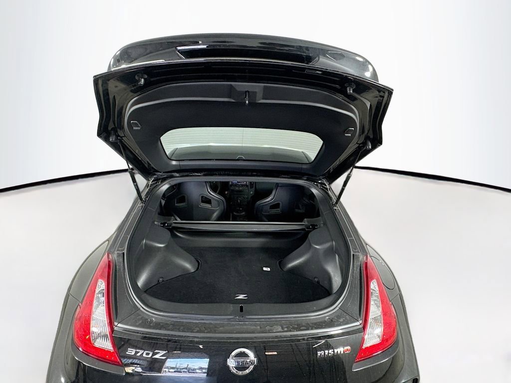 Used 2015 Nissan 370Z NISMO image 22