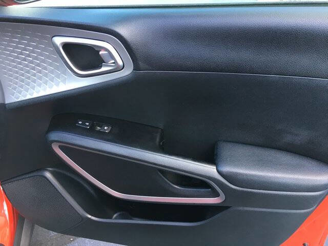 Used 2022 Kia Soul LX w/ Technology Package image 21