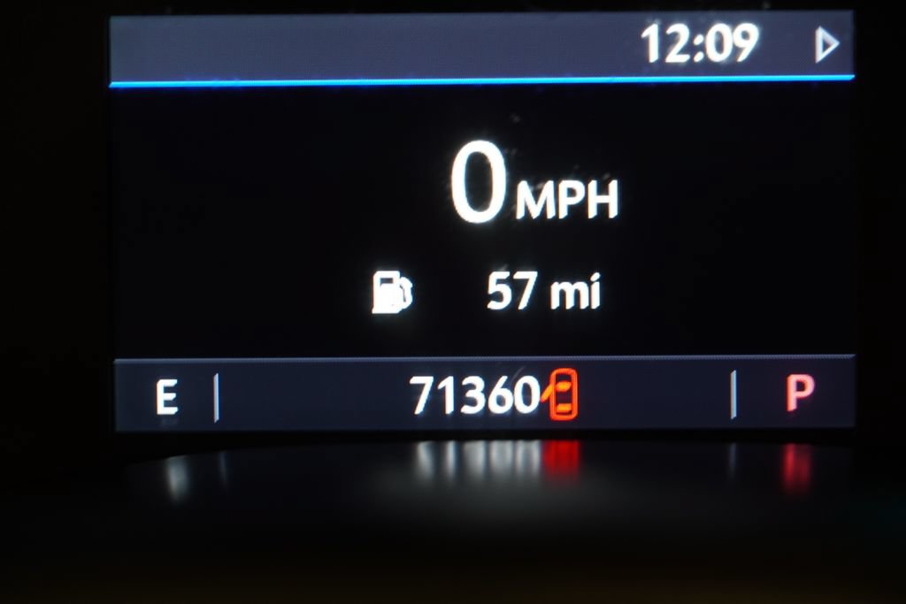 Used 2020 GMC Canyon SLE w/ Elevation Edition AWD/4WD image 4