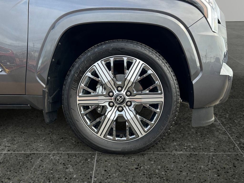 Used 2025 Toyota Sequoia Capstone image 9