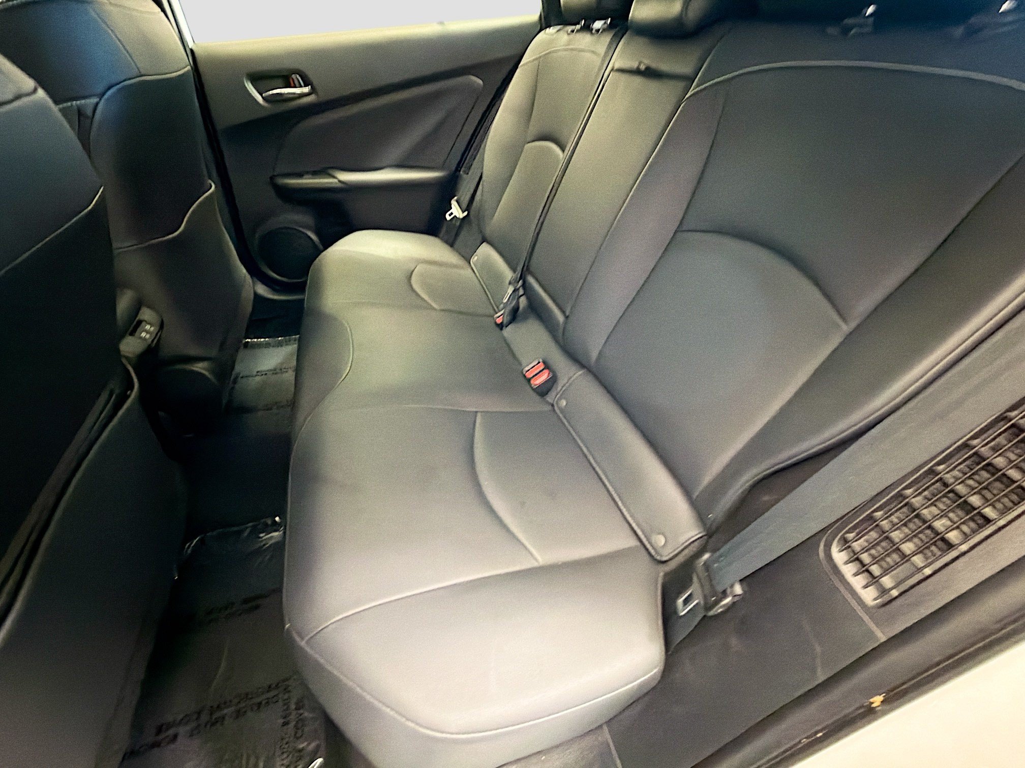 Used 2020 Toyota Prius Prime XLE FWD image 16