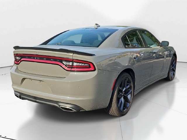 Used 2023 Dodge Charger SXT w/ Blacktop Package RWD image 4