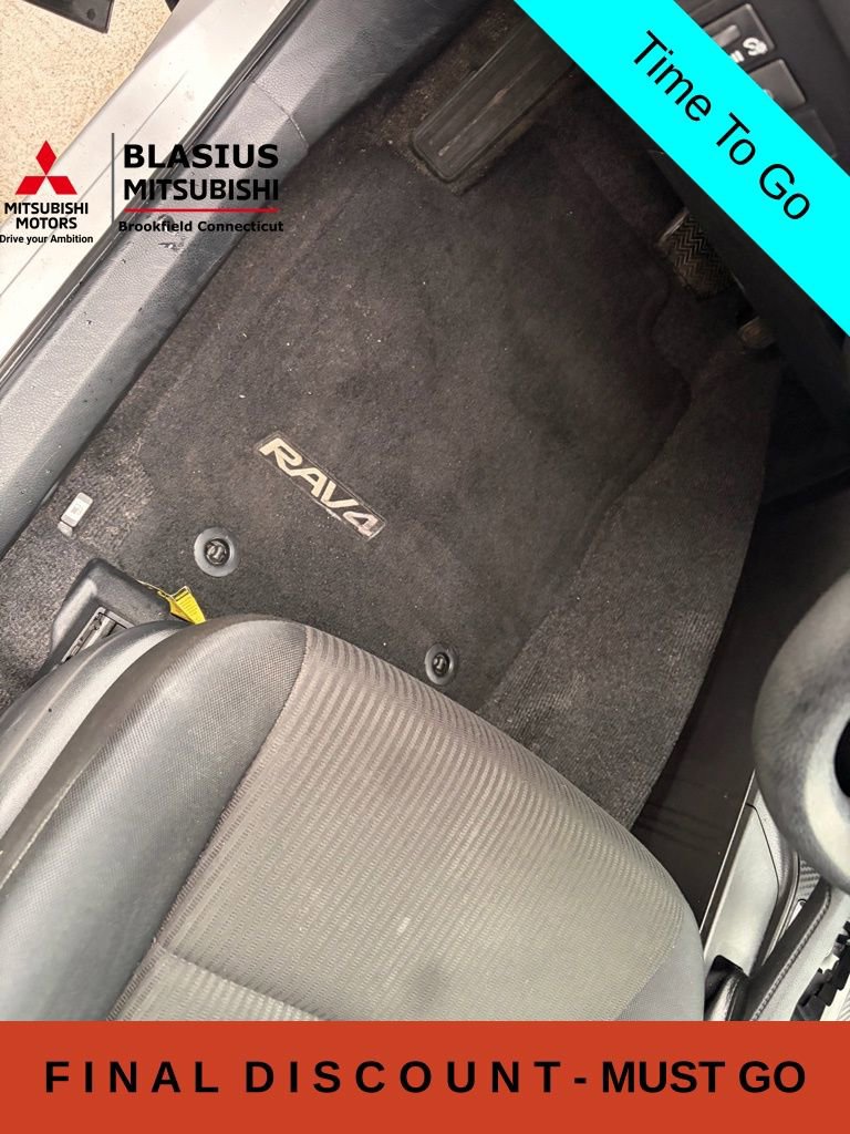 Used 2015 Toyota RAV4 LE AWD/4WD image 22