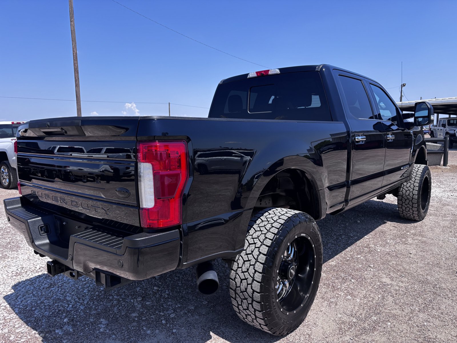 Used 2018 Ford F250 Platinum w/ Platinum Ultimate Package AWD/4WD image 6