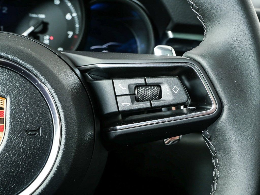 New 2026 Porsche Macan image 12