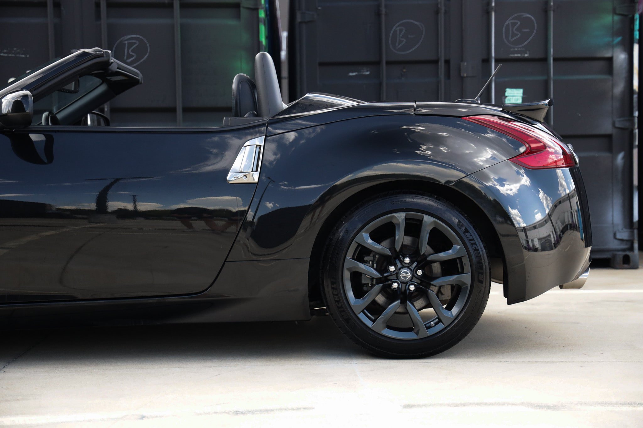 Used 2019 Nissan 370Z Touring RWD image 30