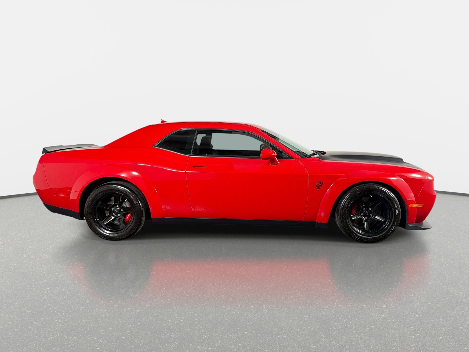 Used 2018 Dodge Challenger SRT Demon RWD image 2