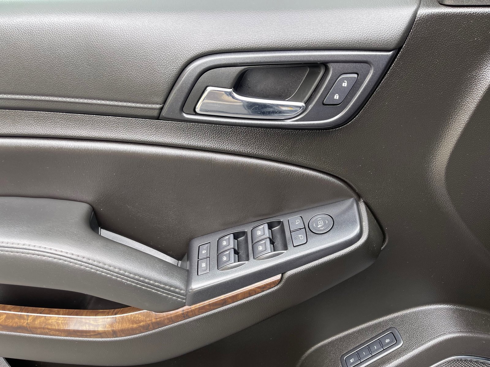 Used 2019 Chevrolet Tahoe LT image 34