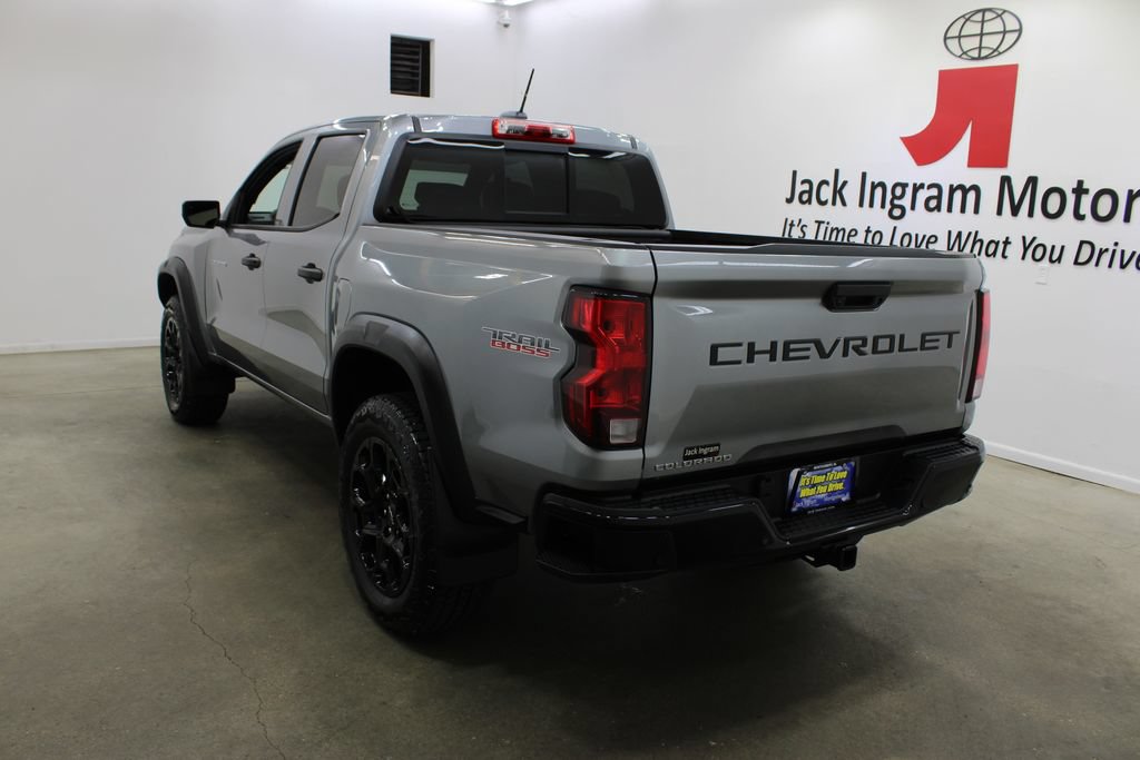 Used 2026 Chevrolet Colorado Trail Boss AWD/4WD image 3